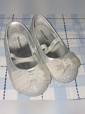 Holiday Editions Silver Glitter Bow Girls Dress Flats Size 6